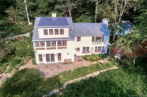215 Mtn Rd, Wilton CT  06897-1529 exterior
