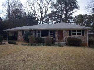 2365 Fontaine Cir, Decatur, GA 30032-5640