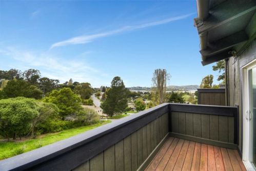 74 Marin Ave, Sausalito, CA 94965-1771