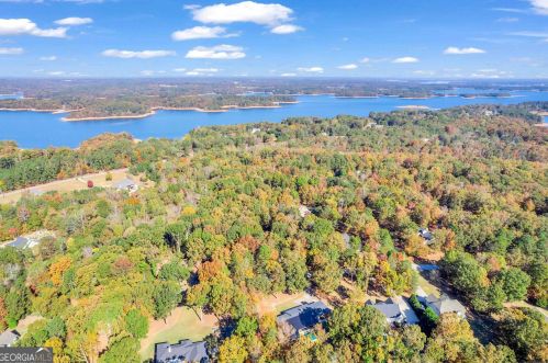 247 Ridgewood Dr, Hartwell, GA 30643-4138