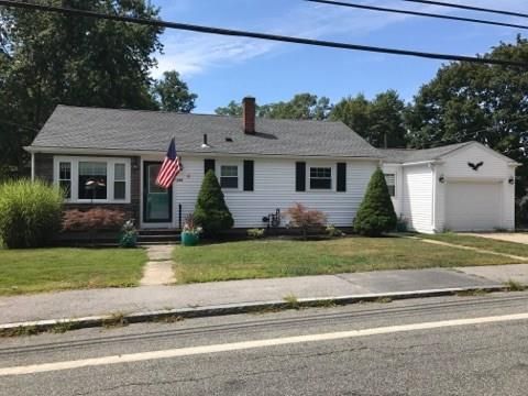 328 River Rd, Lincoln, RI 02865-2324