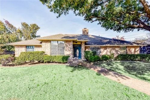 2403 Morian Cir, Carrollton TX  75007-2011 exterior