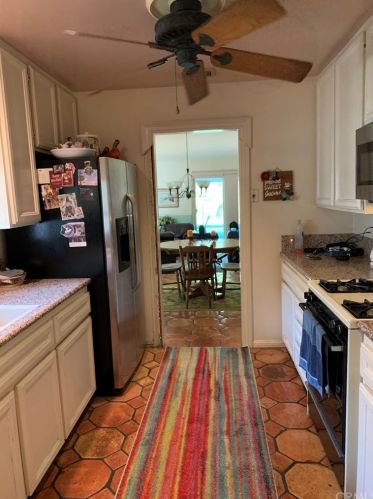 5600 Falling Leaf Ln, Riverside CA  92509-7308 exterior