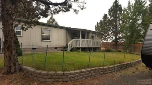 8518 Crater Loop Rd, Terrebonne OR  97760-9318 exterior
