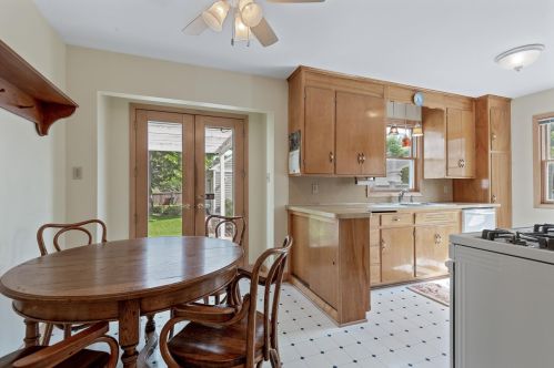 1027 Idaho Ave, Saint Paul MN  55117-3352 exterior