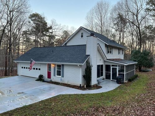 641 Peaceful Valley Dr, Cleveland, GA 30528-4256