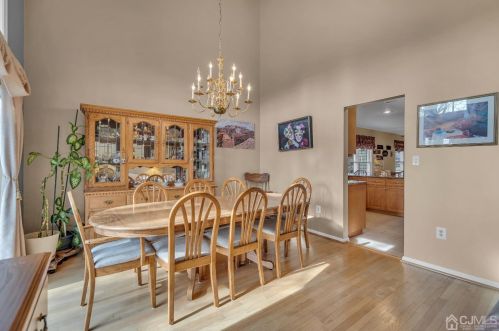 40 Lavender Dr, Princeton NJ  08540-9448 exterior