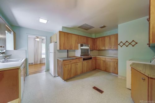 406 Kendall St, Denver CO 80226-1838 exterior