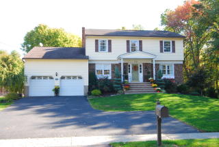 179 Edwards Rd, Parsippany, NJ 07054-2272