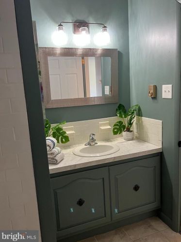 1010 Devonshire Rd, Lancaster PA  17601-1610 exterior