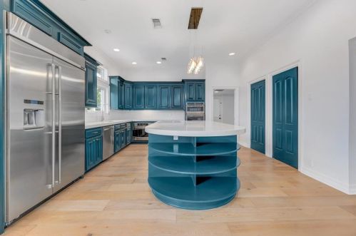4200 Cat Mtn Dr, Austin TX  78731-3503 exterior