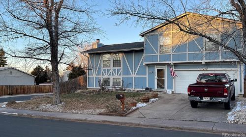 16805 Navarro Dr, Denver, CO 80013-2911