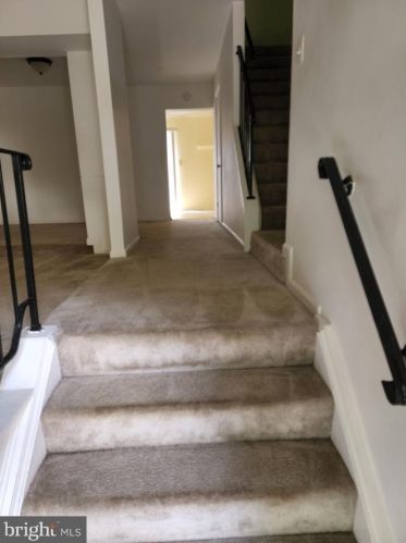 116 Kinsman View Cir, Silver Spring, MD 20901-1661