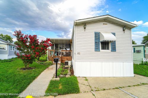 62 Bayshore Mobile Mnr, Hazlet, NJ 07730-4134
