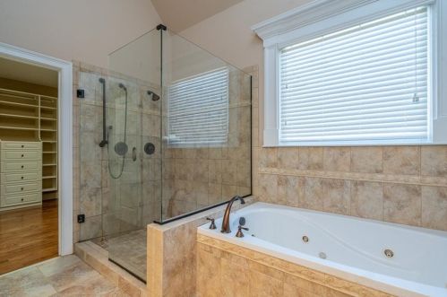 2212 Meadowvale Dr, Atlanta GA  30345-3543 exterior