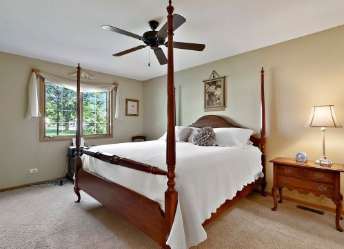 12237 Spire Dr, Lemont IL  60439-7319 exterior