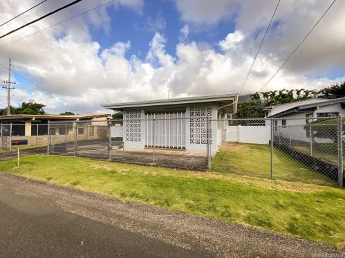 45679 Keneke St, Kaneohe, HI 96744