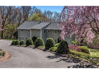 1 Lombardi Ln, Derby CT  06418-2441 exterior