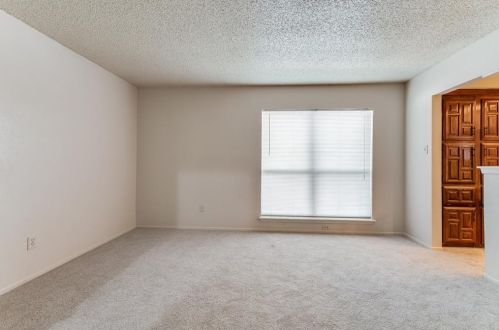 7225 Cleburne Rd, Fort Worth TX  76133-6810 exterior