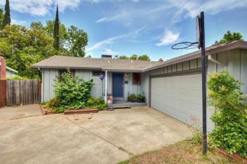 10656 Chardonay Dr, Rancho Cordova, CA 95670-3844