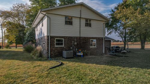 1014 Bowman Rd, Springfield OH  45505-1822 exterior