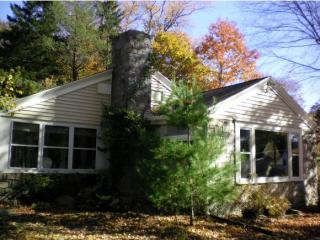 72 Joy St, Pittsfield, NH 03263-3702