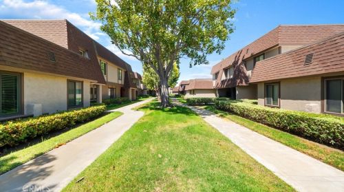 8201 Del Rey Dr, Stanton, CA 90680-3927