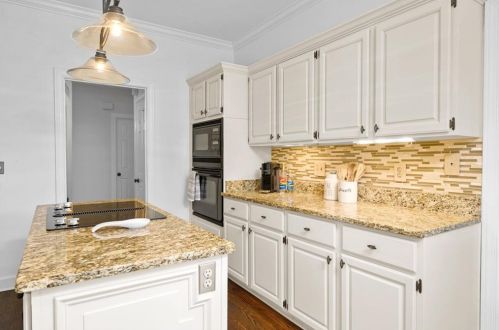 1239 Brookhaven Park Pl, Atlanta GA  30319-4570 exterior