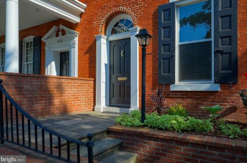 411 Orange St, Lancaster, PA 17603-3753