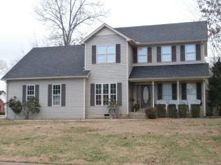 122 Point Dr, Tullahoma, TN 37388-8859