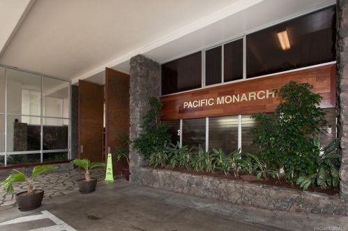 2427 Kuhio Ave, Honolulu HI  96815-3301 exterior