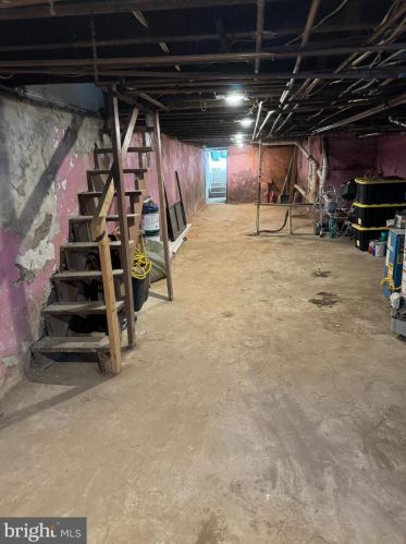 24 51 St, Philadelphia PA 19139-2726 exterior