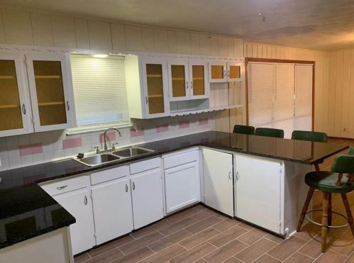 2908 Sheridan Dr, Garland TX  75041-2960 exterior