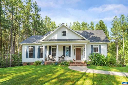 733 Country Creek Way, Bybee, VA 22963-6237