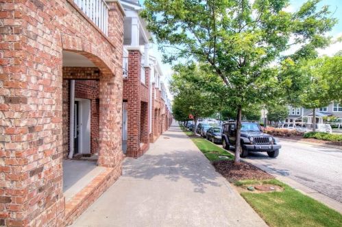 209 16th St, Atlanta GA  30363-1025 exterior