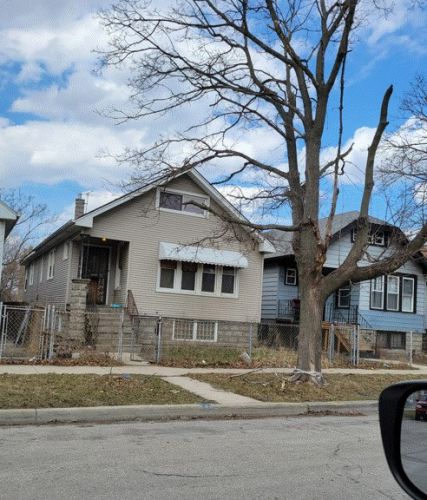 70 100th Pl, Chicago, IL 60628-2004
