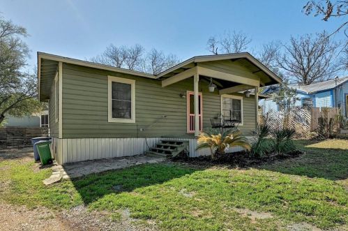 2709 2nd St, Austin TX  78702-4715 exterior