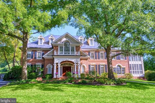 1295 Ballantrae Farm Dr, Mc Lean, VA 22101-3027
