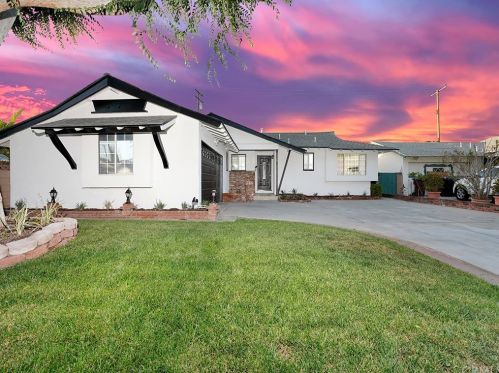 1527 Palais Rd, Anaheim CA  92802-2104 exterior