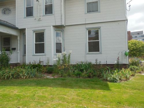 40 Main St, Middletown CT  06457-3407 exterior