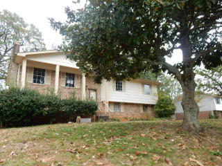 1901 Bay Hill Dr, Hixson TN  37343-1527 exterior