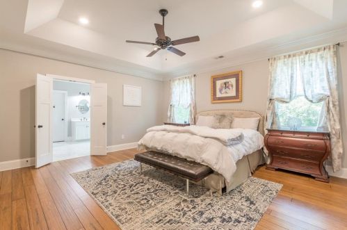 1648 Beacon Hill Blvd, Atlanta GA  30329-2556 exterior