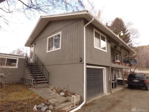28 Palmer Ave, Loomis, WA 98827-9726