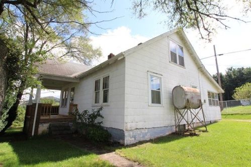 9 Dugspur Rd, Dugspur, VA 24325-3504