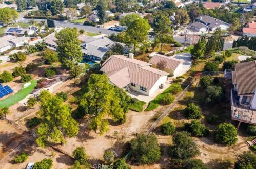 2040 Citrus Wood Ln, Riverside, CA 92503-6608