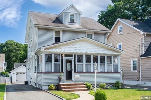 6 Barnes Pl, Bloomfield, NJ 07003-4403