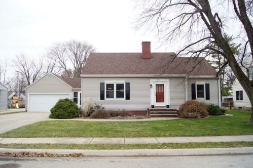 420 Illinois Ave, Mayfair, IL 61550-1612