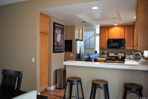 193 Cape Elizabeth Way, Riverside CA  92506-6178 exterior