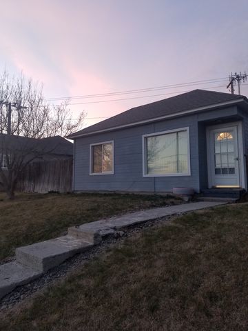 1109 Pollock Ave, Zillah, WA 98953-9074