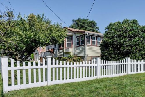 3 Highland Ave, Leonardo, NJ 07737-1651